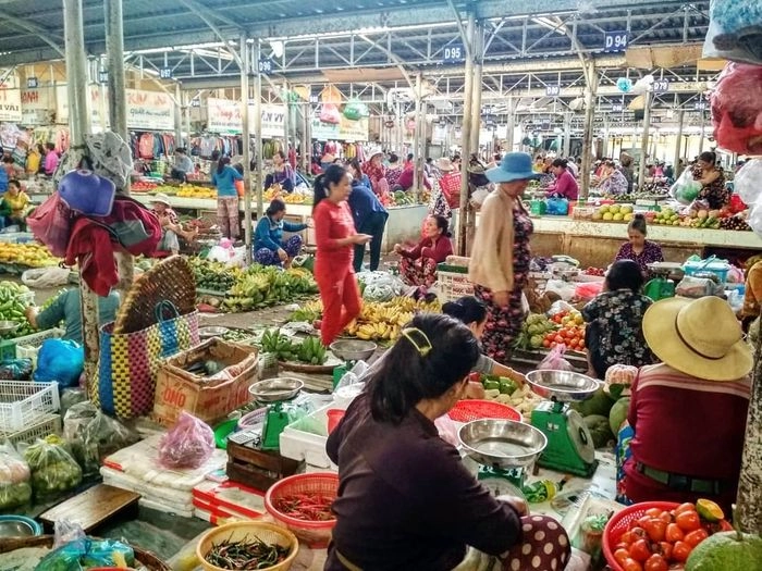 Giữa lòng nha trang có khu chợ tồn tại hơn 60 năm xưa chỉ là chợ dân sinh bé tí nay thành địa điểm du lịch nổi tiếng - 2