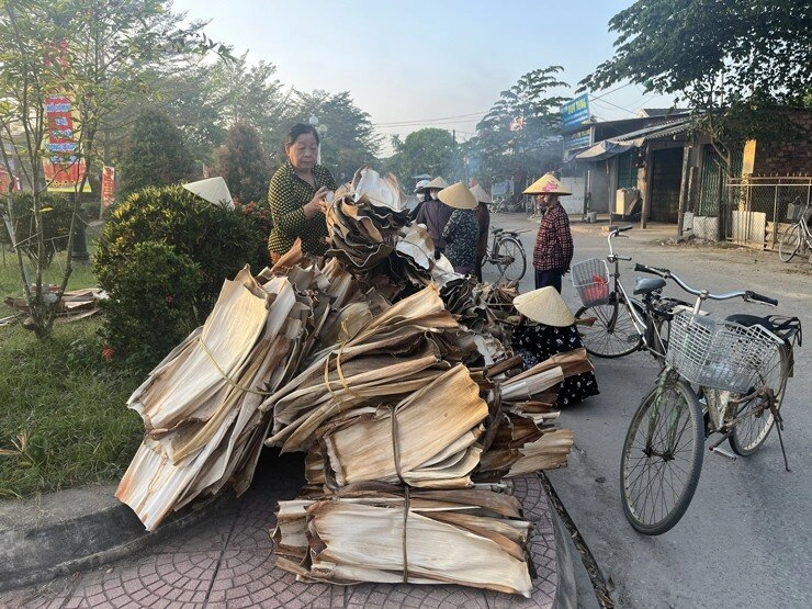 Giữa lòng quảng ngãi có khu chợ chỉ bán thứ tưởng là rác nay được xuất khẩu ra nước ngoài - 4