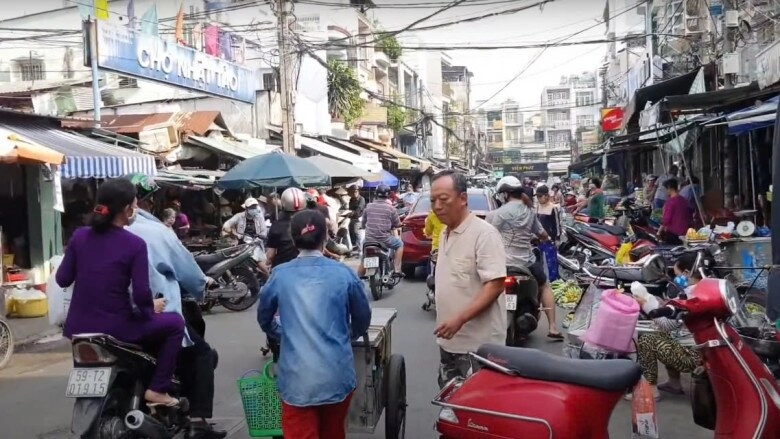 Giữa lòng sài gòn có khu chợ mệnh danh thiên đường đồ cũ có thể tìm thấy những món đồ tưởng như tuyệt chủng - 9