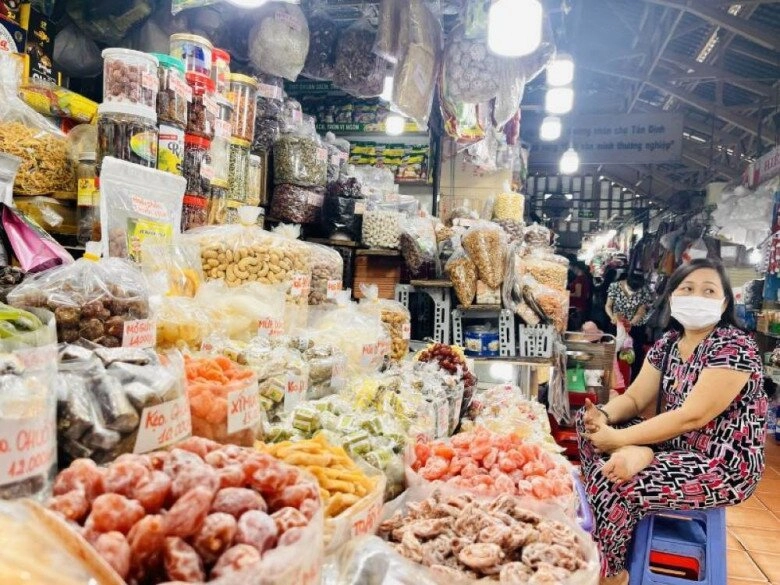 Giữa lòng sài gòn có khu chợ sầm uất quanh năm được mệnh danh là chợ của nhà giàu vẫn đông khách nườm nượp - 3