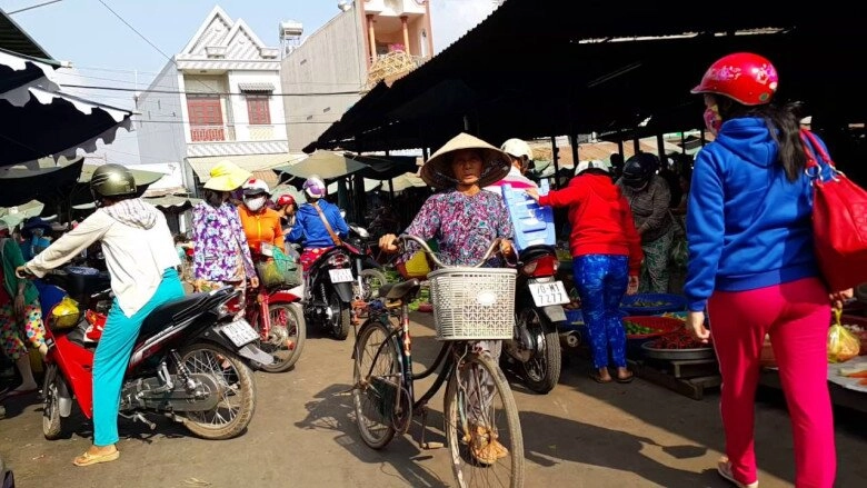 Giữa lòng tây ninh có khu chợ lâu đời và sầm uất bậc nhất tha hồ mua đủ loại đặc sản ngon-bổ-rẻ - 2