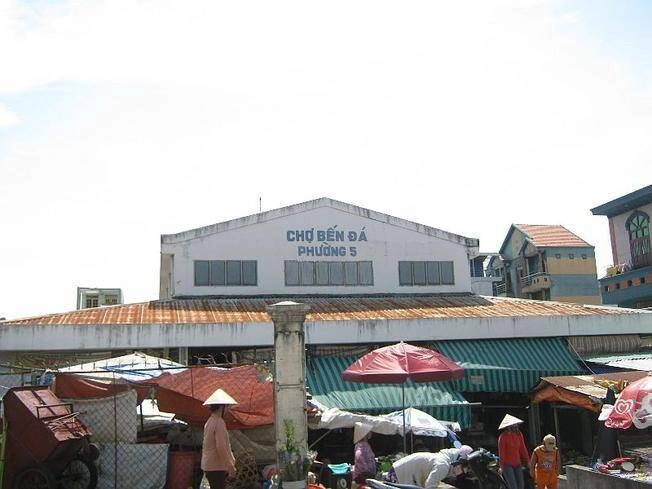 Giữa lòng vũng tàu có khu chợ chuẩn ngon-bổ-rẻ được mệnh danh là thiên đường hải sản - 1