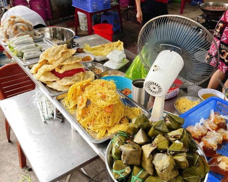 Hải phòng có khu chợ là niềm tự hào đất cảng dân sành ăn tìm đến để ăn vặt kiểu sang chảnh dù đắt nhưng xắt ra miếng - 3