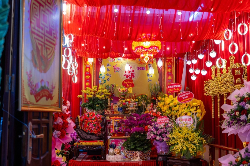 Hàng nghìn người nô nức đổ ra đường xem lễ rước người sống có một không hai ở quảng ninh - 8