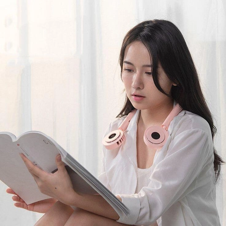 Hè năm nay đi concert đừng quên bảo bối này giá chỉ 200000 đồng đã có ngay quạt mini xinh xịn khỏi bàn - 4