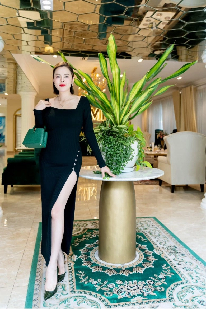 Hh phương lê đính hôn với vũ luân không gian đỏ rực đong đầy hạnh phúc cô dâu khoe nhẫn kim cương khủng - 8