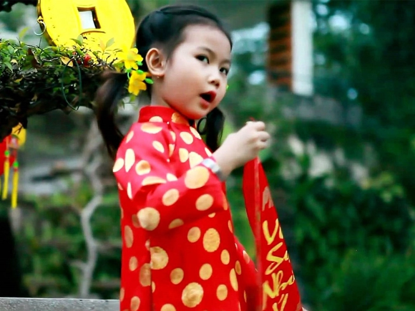 Hiện tượng nhí bé bảo an tuổi 17 dậy thì phổng phao xinh xắn - 1
