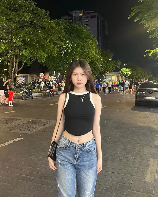 Hiện tượng nhí bé bảo an tuổi 17 dậy thì phổng phao xinh xắn - 4
