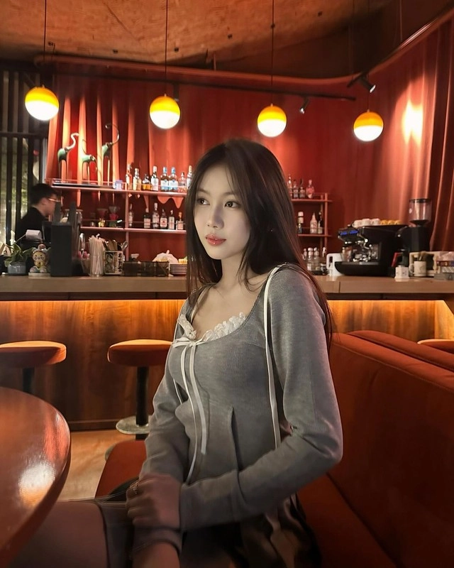 Hiện tượng nhí bé bảo an tuổi 17 dậy thì phổng phao xinh xắn - 7