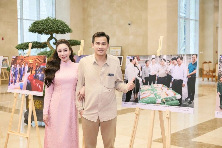 Hồ quỳnh hương ru con trong biệt thự riêng quý tử tuấn tú ngủ ngon trong lòng mẹ trông cực yêu - 8