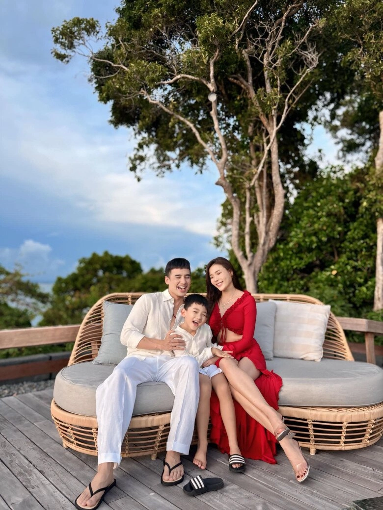 Hoa cưới độc đáo của sao việt minh tú và thái trinh tưởng nhớ đấng sinh thành puka phải đi tìm khắp cả nước - 17