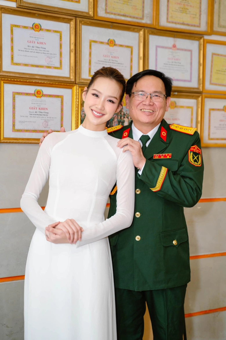 Hoa hậu cao gần 1m90 tham gia diễu binh a80 có bố đại tá mẹ làm bác sĩ là nàng hậu việt duy nhất làm được điều này - 11