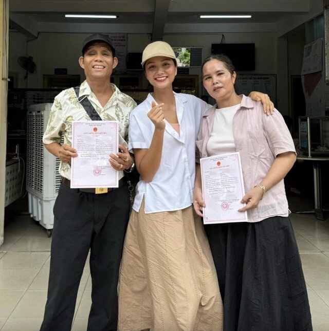 Hoa hậu hhen niê ủng hộ từ thiện 200 triệu nhưng dùng mòn đồ cũ của chồng khiến mẹ ruột người ê đê phải giải cứu - 10