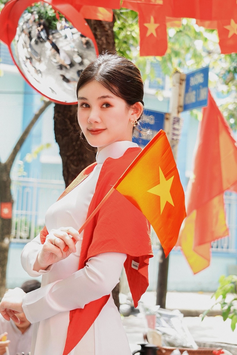 Hoa hậu ngân anh hào hứng hướng về đại lễ 29 - 1
