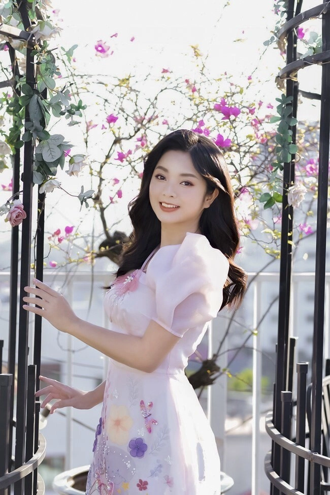 hoa hậu nhà quê của vtv tiếc không ly hôn từ sớm em sinh đôi được mẹ chồng rửa bát cho - 16