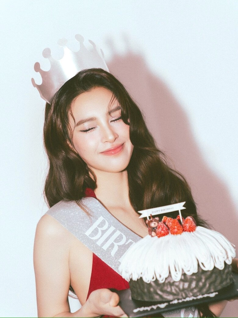 Hoa hậu tiểu vy rạng rỡ đọ sắc miss universe 2018 nhan sắc không lép vế - 10