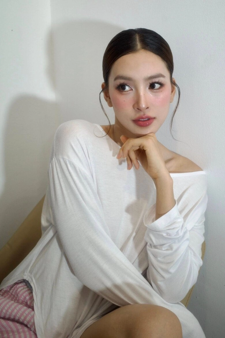 Hoa hậu tiểu vy rạng rỡ đọ sắc miss universe 2018 nhan sắc không lép vế - 12