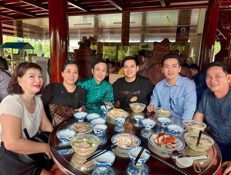 Hoài linh xuất hiện giản dị sau ồn ào hoài lâm bỏ nghệ danh gầy xọp vì sống chung với 2 căn bệnh - 4