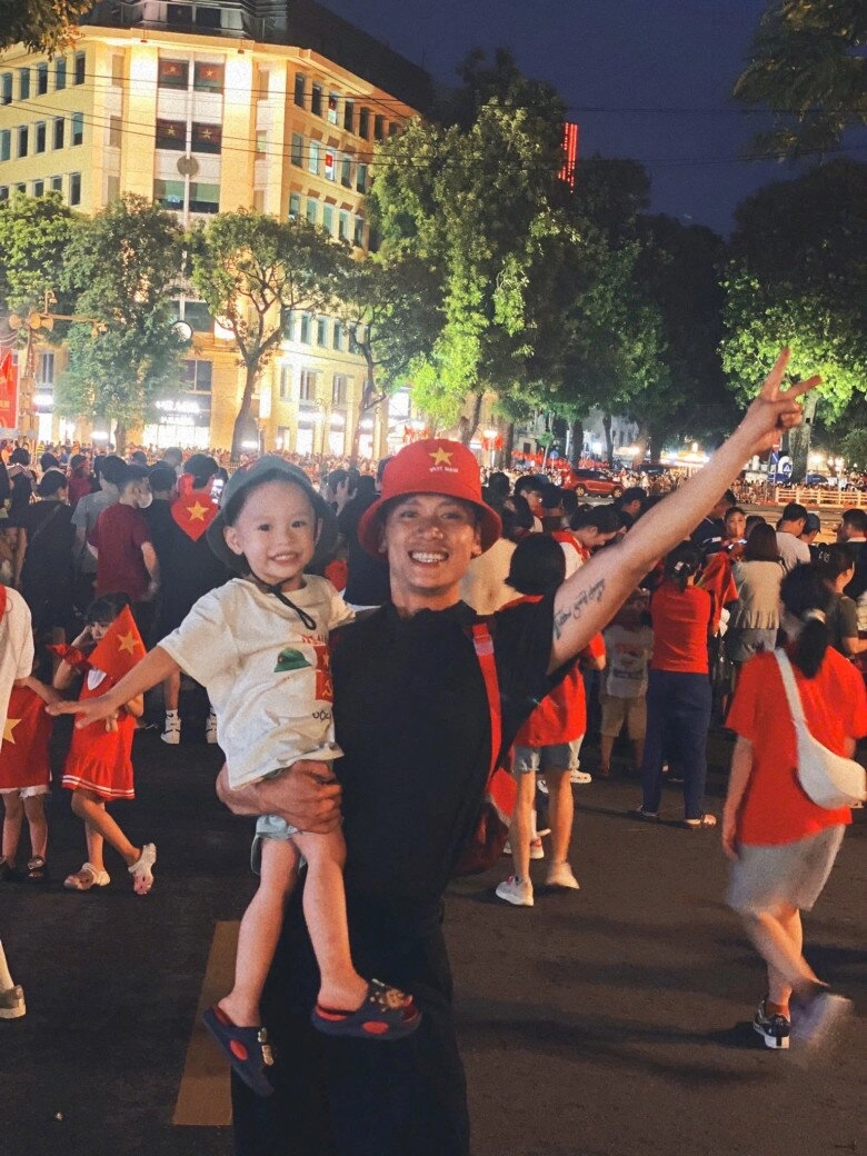 Hoàng long - đặc công sen của mưa đỏ con trai 2 tuổi níu áo ngày tôi rời nhà quay xong gặp biến cố lớn nhất đời - 4