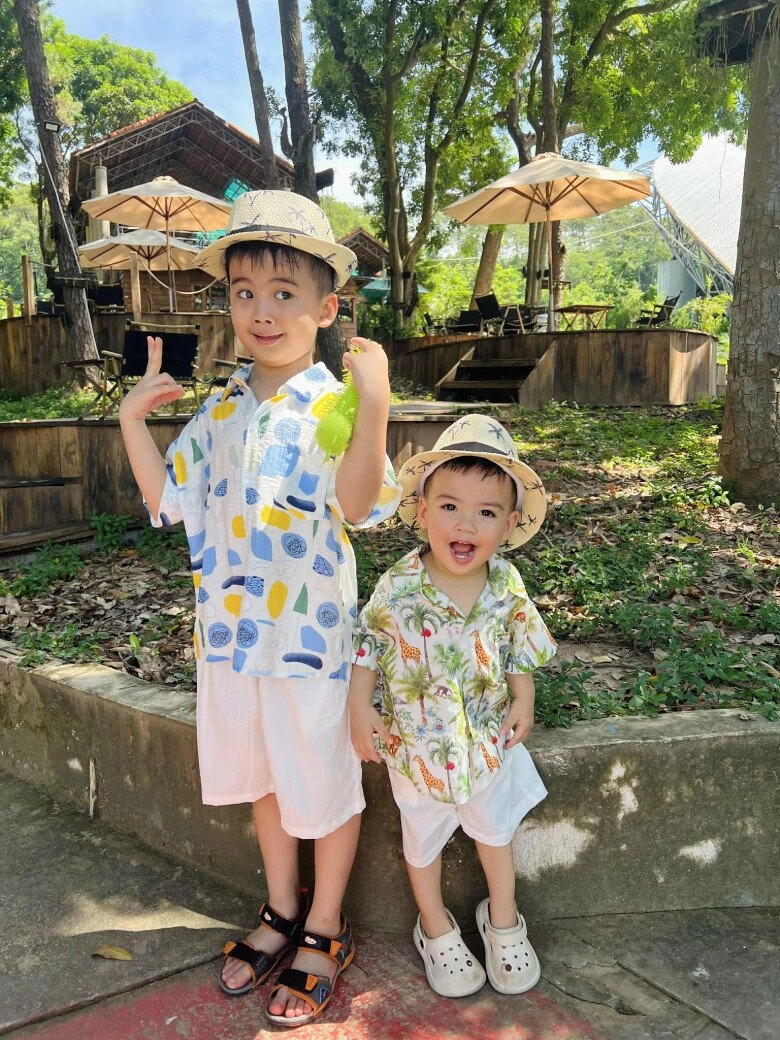 Hội mẹ bỉm hạnh phúc khoe kỷ niệm ngày con vẽ chuyện lớn bí quyết hóa ra nhờ đòn bẩy cân nặng - 1