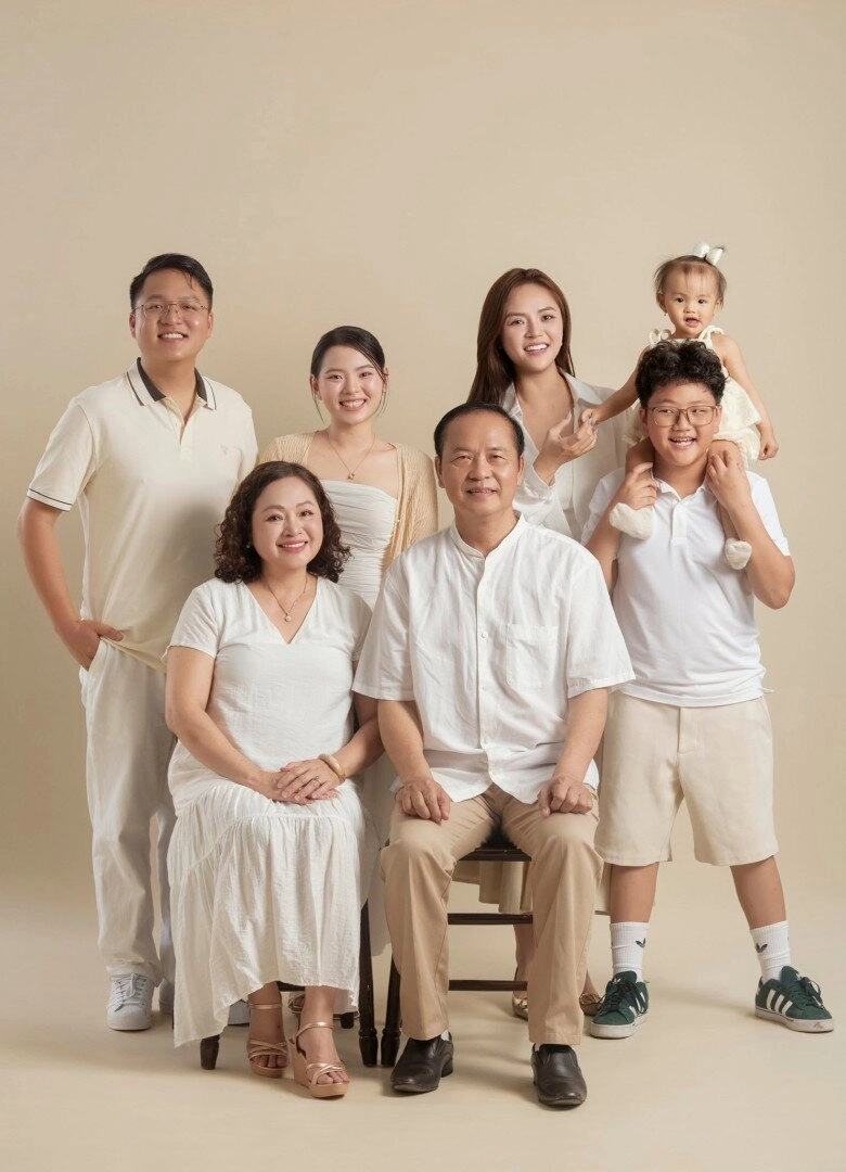 Hội mẹ bỉm tham gia diễu hành a80 vân trang đưa theo con gái từ miền nam ra bắc thu quỳnh được dẫn đầu khối - 12