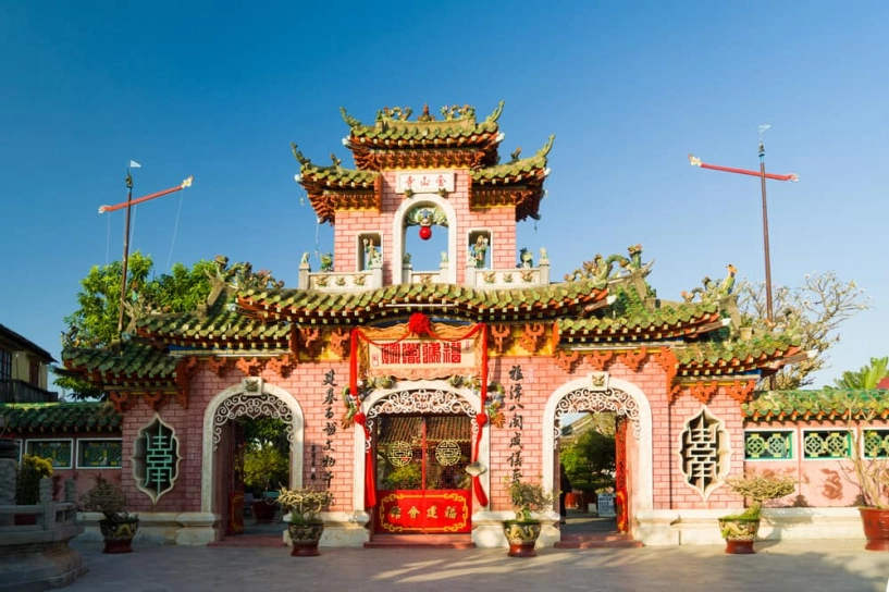 Hội quán hơn 300 tuổi giữa lòng hội an thu hút du khách bốn phương sở hữu kiến trúc cổ kính góc nào lên ảnh cũng đẹp - 2