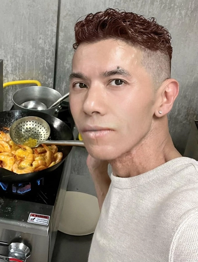 Kasim hoàng vũ mở nhà hàng ở mỹ sau thời gian trị bệnh - 1