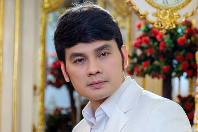kép đẹp cải lương vừa được phong nsnd từng mang dao đi ngủ vì bị quấy rối giờ 53 tuổi không lấy vợ - 1