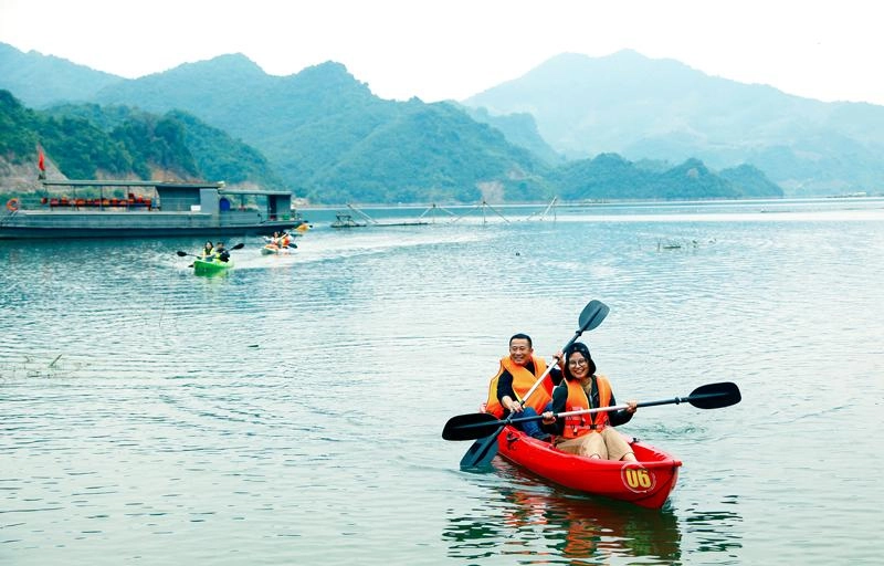 Khám phá huyện miền núi cách hà nội hơn 100km phong cảnh thiên nhiên hữu tình cực thích hợp để chữa lành - 3