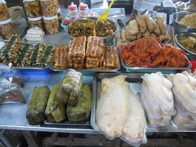 Khám phá khu chợ lâu đời nhất tây ninh tồn tại đến 72 năm nhờ kiến trúc độc đáo chuyên bán một loại đồ ăn - 3