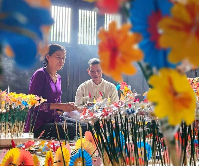 Khám phá làng nghề trăm tuổi xém thất truyền ở huế trăm hoa đua sắc bằng bàn tay khéo léo của nghệ nhân - 1