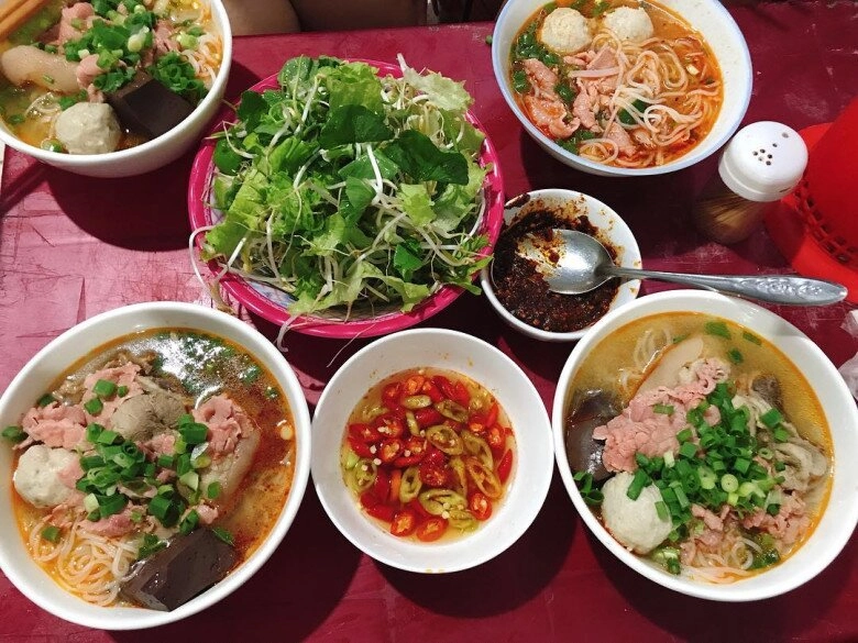 Khám phá làng nghề trăm tuổi xém thất truyền ở huế trăm hoa đua sắc bằng bàn tay khéo léo của nghệ nhân - 5