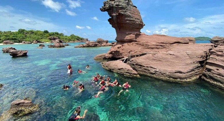 Khám phá nơi được mệnh danh bali thu nhỏ ở việt nam sở hữu rạn san hô tuyệt đẹp choáng ngợp với khung cảnh biển xanh cát trắng - 3