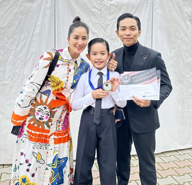 Khánh thi bật khóc khi nhắc đến các con lo sợ về kubi bởi quý tử vô địch thế giới khi mới 9 tuổi - 6