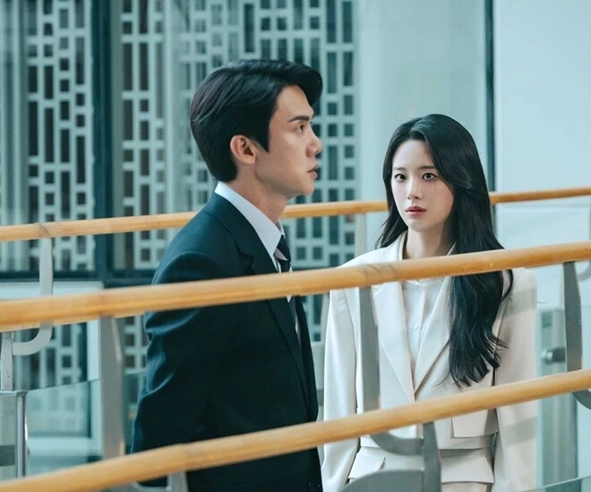 Khi tôi phá sản bạn trai tài xế liền biến mất thấy lá thư trong xe mới biết anh rời đi vì tôi - 1