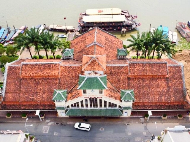 Khu chợ 110 năm tuổi là biểu tượng của cần thơ khách tây cực mê vì kiến trúc độc lạ - 1
