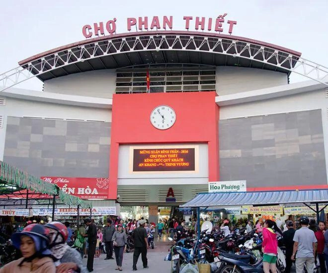Khu chợ 300 tuổi giữa lòng phan thiết bao nhiêu năm vẫn sầm uất bậc nhất thành phố bởi cái gì cũng có - 1