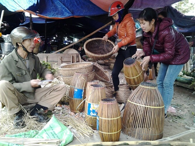 Khu chợ cổ nhất quảng bình xưa là chợ tạm dưới gốc cây sau thành trung tâm mua sắm cực sầm uất - 3