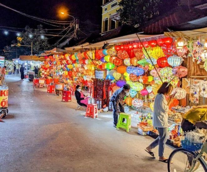 Khu chợ đêm là thiên đường ẩm thực giữa lòng hội an khách đến là mê mẩn không muốn về - 1
