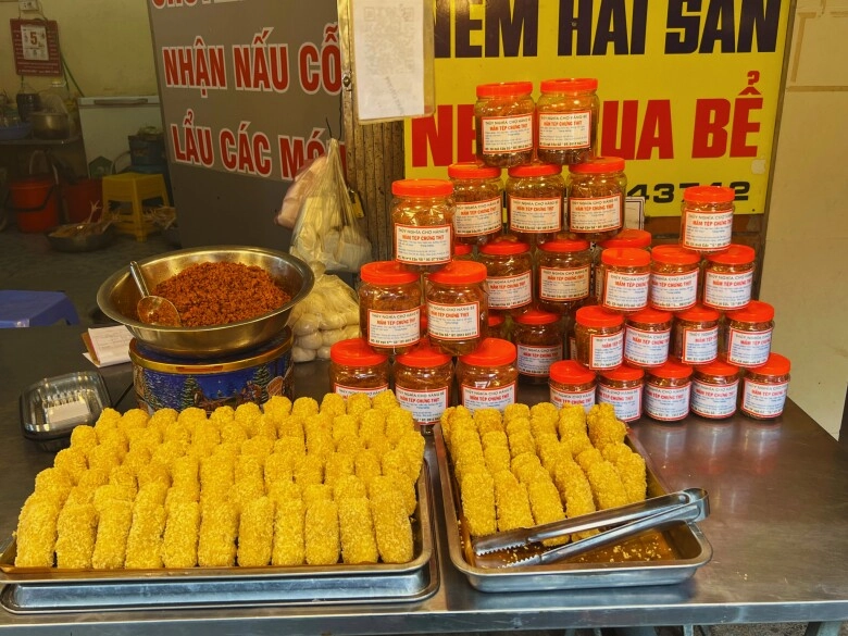 Khu chợ được mệnh danh là chợ nhà giàu giữa lòng phố cổ hà nội thiên đường ẩm thực bán cơm nhà cho người lười - 2