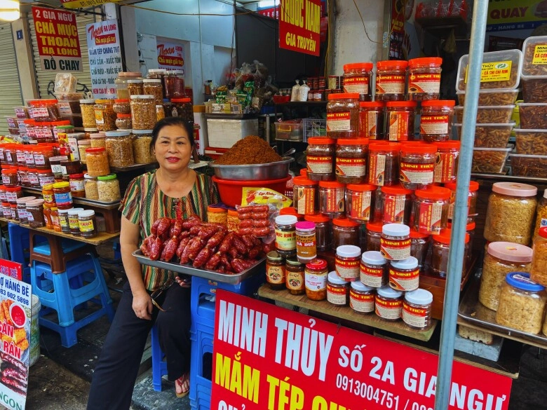 Khu chợ được mệnh danh là chợ nhà giàu giữa lòng phố cổ hà nội thiên đường ẩm thực bán cơm nhà cho người lười - 8