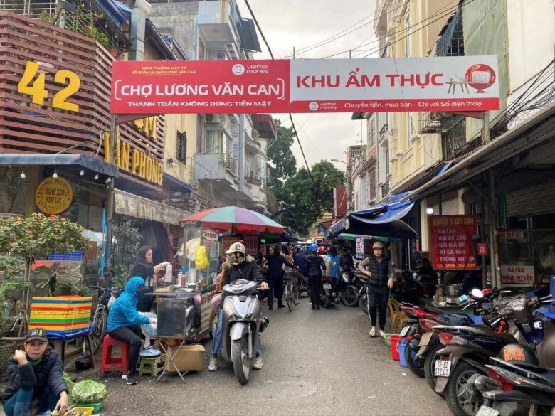 Khu chợ được mệnh danh thiên đường ẩm thực giữa lòng hải phòng cầm 100k là ăn đủ món đặc sản cực ngon-bổ-rẻ - 1