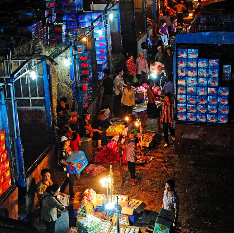 Khu chợ không ngủ giữa lòng hà nội được báo tây bình chọn là một trong những ngôi chợ thú vị nhất thế giới - 2
