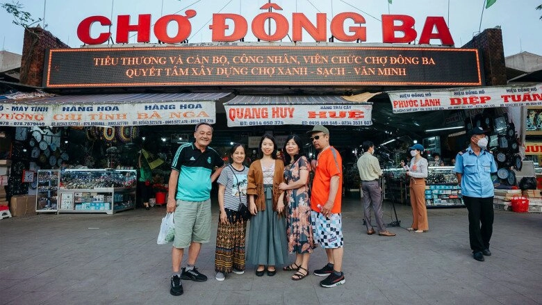 Khu chợ lâu đời nhất xứ huế tồn tại hàng trăm năm nay hút khách nhờ ẩm thực cực ngon-bổ-rẻ - 1