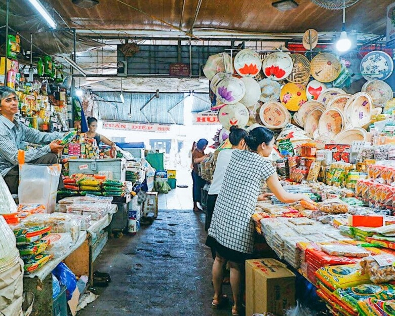 Khu chợ lâu đời nhất xứ huế tồn tại hàng trăm năm nay hút khách nhờ ẩm thực cực ngon-bổ-rẻ - 3