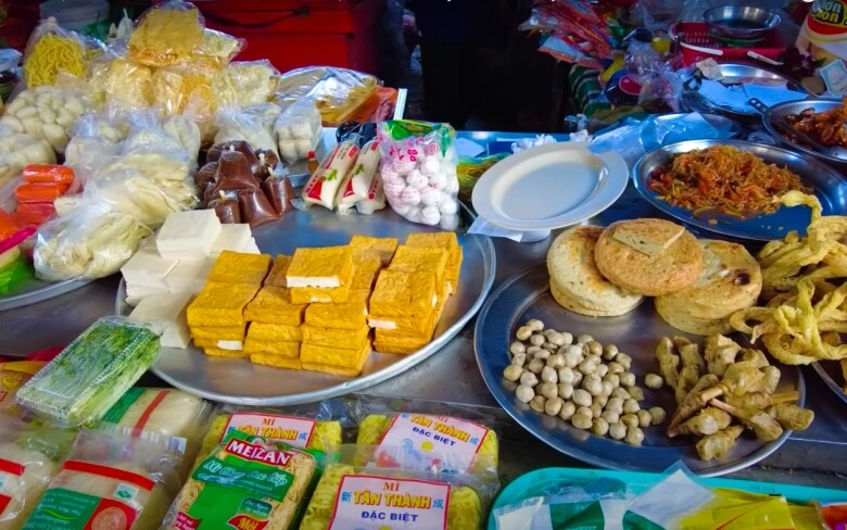Khu chợ lớn nhất cần thơ là thiên đường ẩm thực ngon-bổ-rẻ xưa sầm uất bậc nhất nay lại đìu hiu bất ngờ - 4
