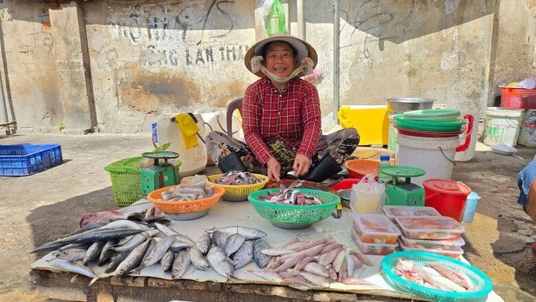Khu chợ sầm uất bậc nhất phan thiết xưa chỉ là chợ chồm hổm nay hút khách nghìn nghịt vì một lý do - 3