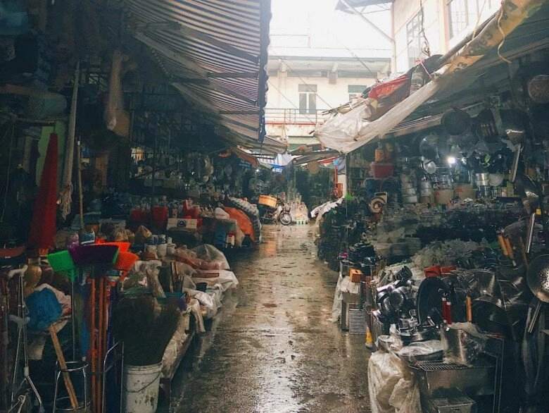 Khu chợ từng là niềm tự hào của người thái bình nay trở thành trung tâm mua sắm trầm lặng giữa lòng thành phố - 3