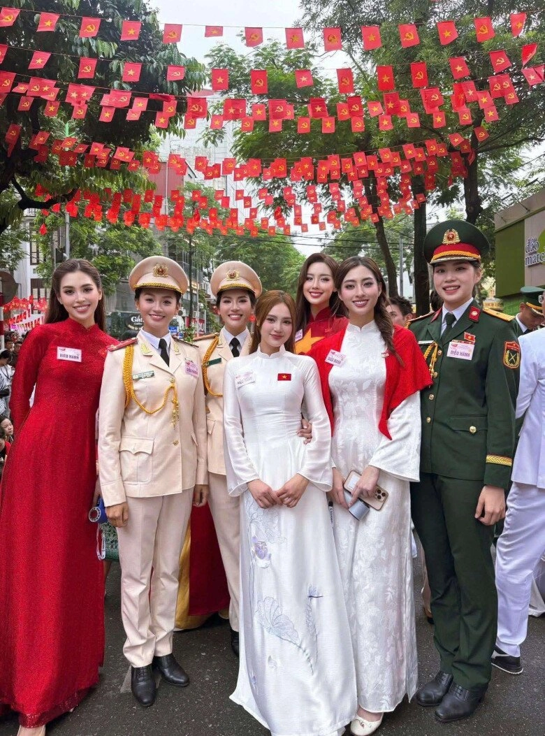 Khung ảnh dàn mỹ nhân tinh hoa hội tụ hot nhất nhì tại a80 từ hoa hậu đến nữ công an đẹp rực rỡ không ai kém ai - 1