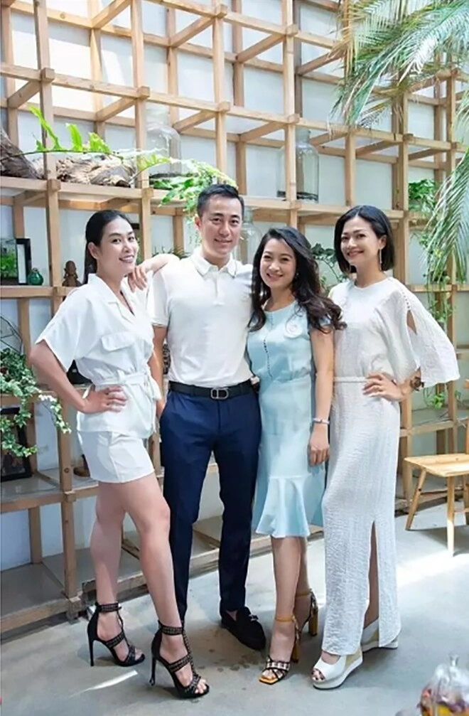 Kiều anh phía trước là bầu trời đến vùng lũ hỗ trợ danh tính người đàn ông đi cùng cô gây chú ý - 11
